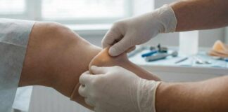 Pemakaian Kaki Palsu pada Stump Beresiko Luka: Panduan & Perawatan Teknisi menyesuaikan soft socket untuk pemakaian kaki palsu pada stump sensitif