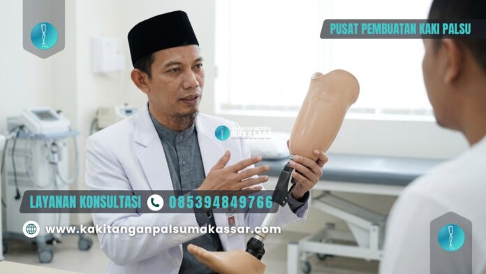 Teknisi kaki palsu profesional menjelaskan solusi untuk lutut kaku pasca amputasi bawah lutut