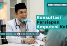 Ketika Kaki Diamputasi: Alasan, Proses, dan Rehabilitasi Dokter pria profesional memberikan konsultasi medis mengenai prosedur amputasi kaki di ruangan rumah sakit